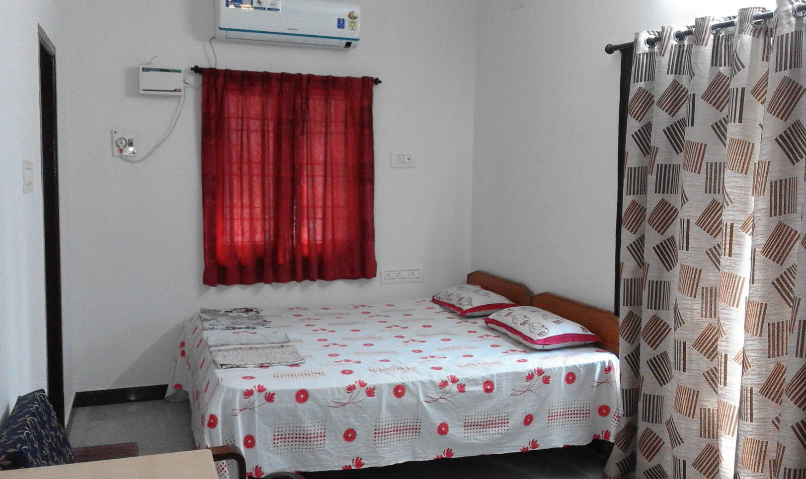 Fully furnished, Self-cooking facility, Fridge, Washing Machine and WiFi.